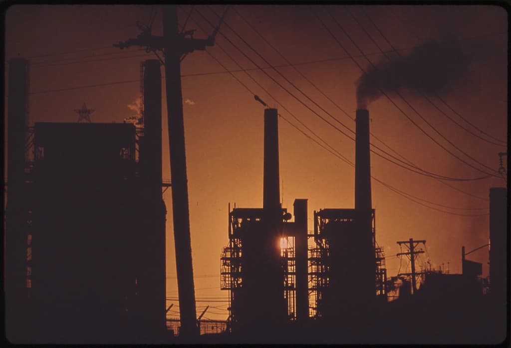 Refinery process units
